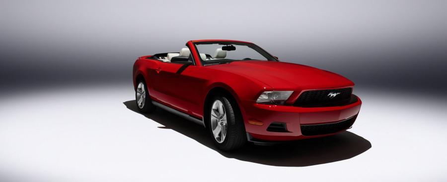  Ford Mustang GT 2010 года  (фото 126 из 213)